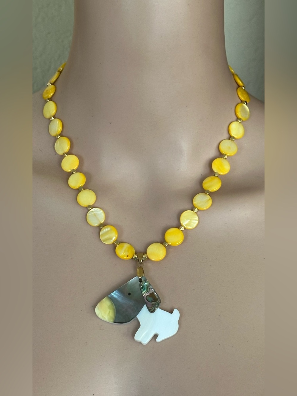 20-1/2 inch White Mother-of-Pearl Necklace NWOT - Picture 5 of 14